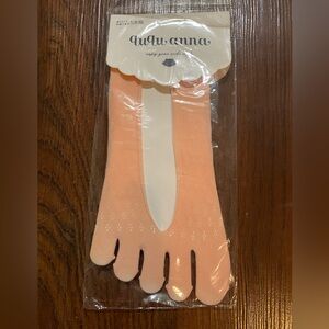 Women’s Peach No Show Toe Socks